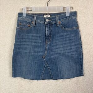 Levi's 512 Perfectly Slimming Denim Mini Skirt Sz 8 Medium Frayed Hem‎ Pencil